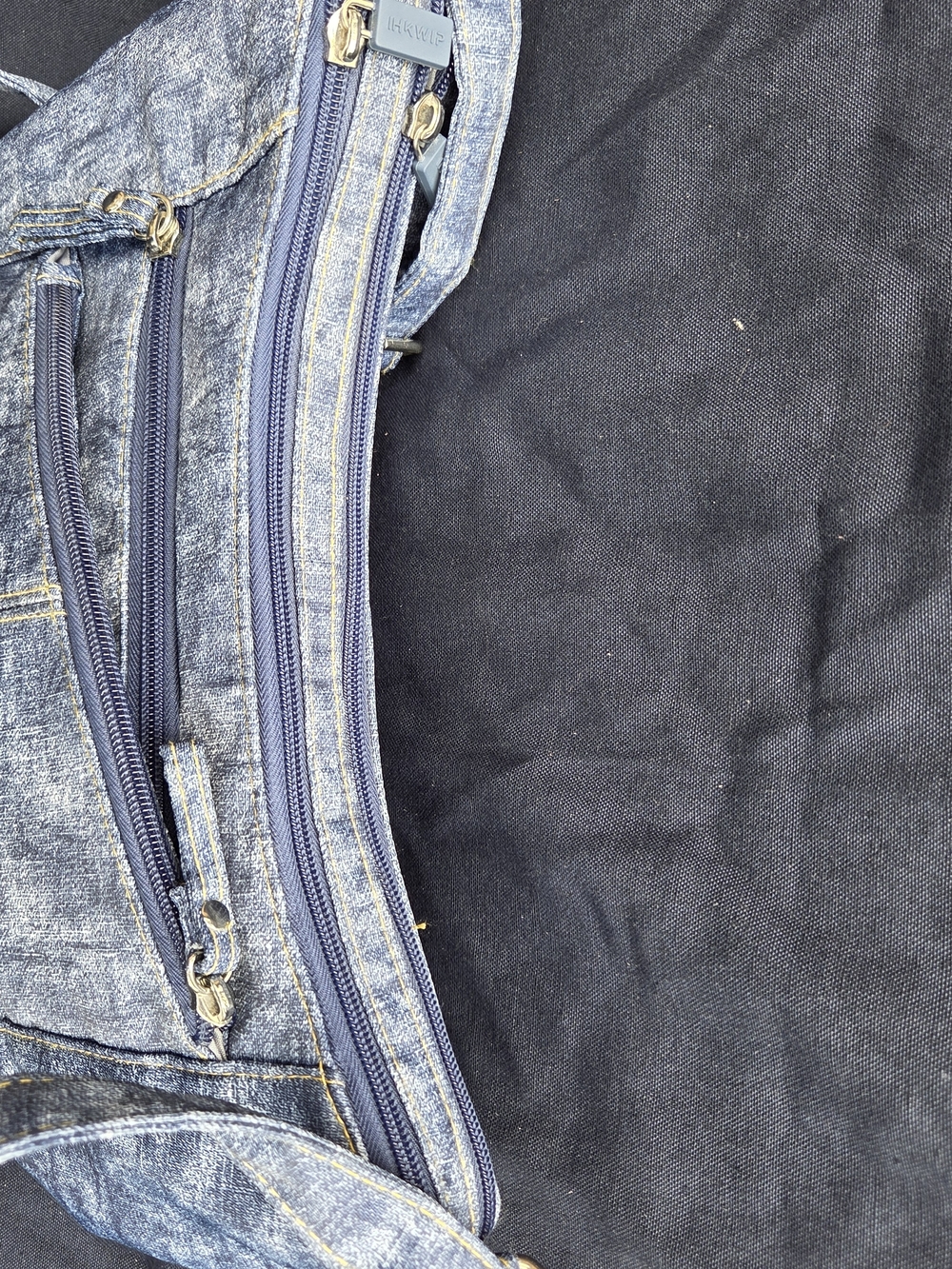 Casual Denim-Effect Blue Crossbody Bag - Everyday Hands-Free Carry - Picture 9 of 16